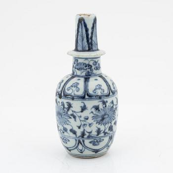 A blue and white water dropper, for the South East Asian market, circa 1900.