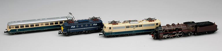 PARTI LOK, 4st,  Märklin H0, 3327. 3058, 3111 och 3028, 1900-talets andra hälft.