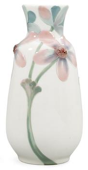 1116. A Mela Anderberg porcelain art nouveau vase by Rörstrand ca 1900.
