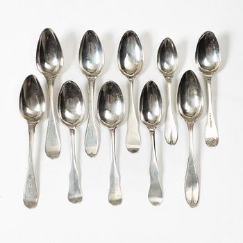 Matskedar, silver, 11 st, äldre modeller, 1789-1848.