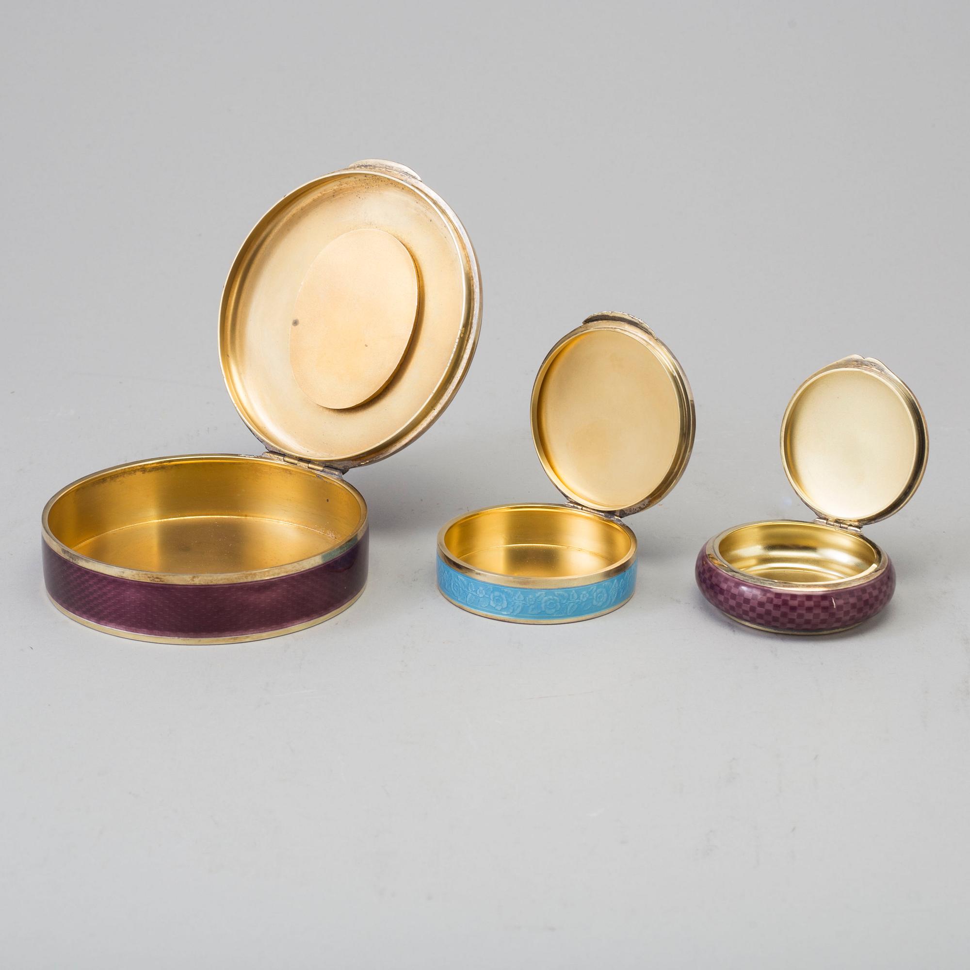 DOSOR, 3 st, emalj och silver .935, tyska, omkring 1900, 1 med svenska importstplr.