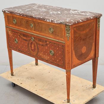 BYRÅ, gustaviansk stil. Nils Petter Stenströmkopia, 1900-talets mitt.