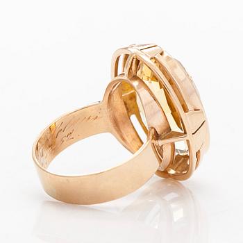 Sormus, 14K kultaa ja sitriini, Helge Narsakka.