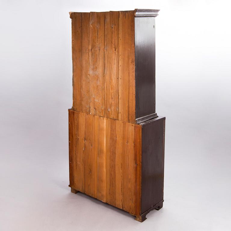 A GUSTAVIAN CUPBOARD, early 19th century.