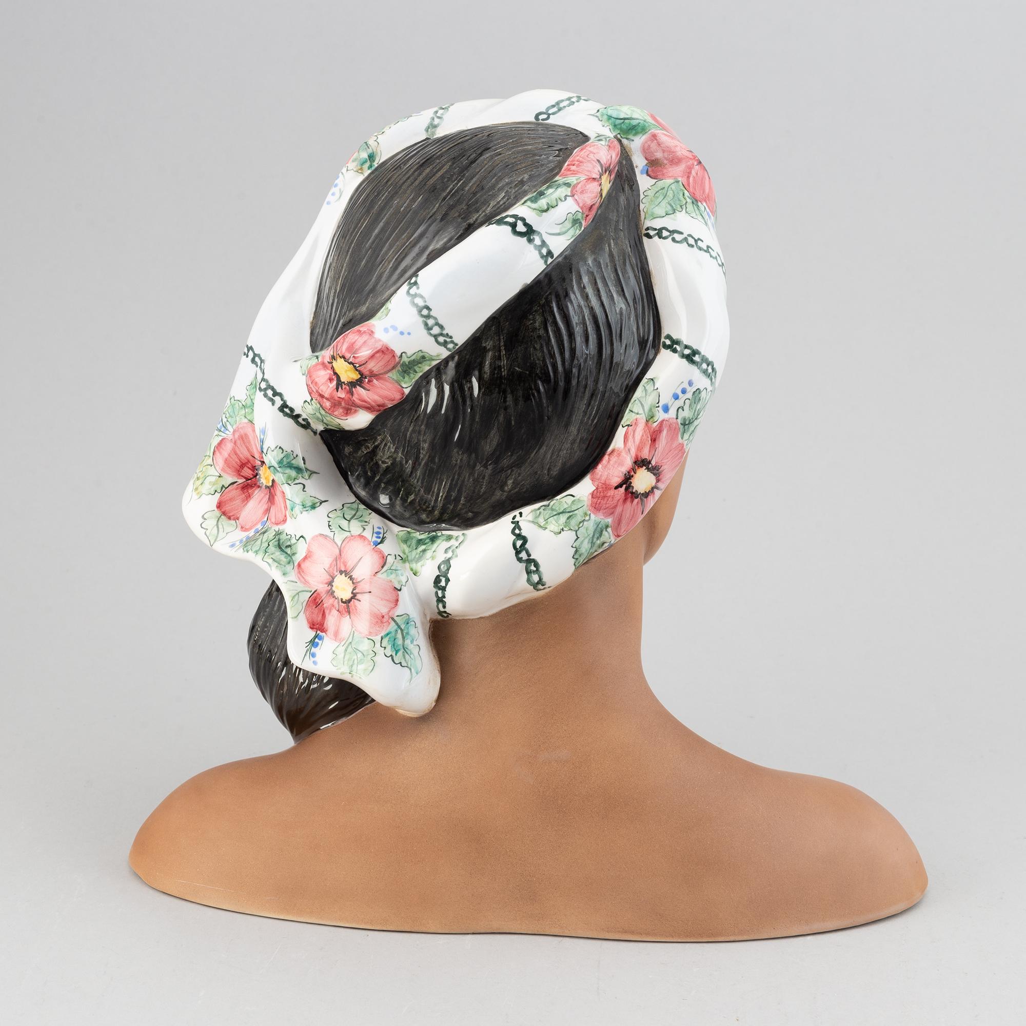 Le Bertetti, a "Hawayana" ceramic bust, Torino, Italy 1950's, N. 69.