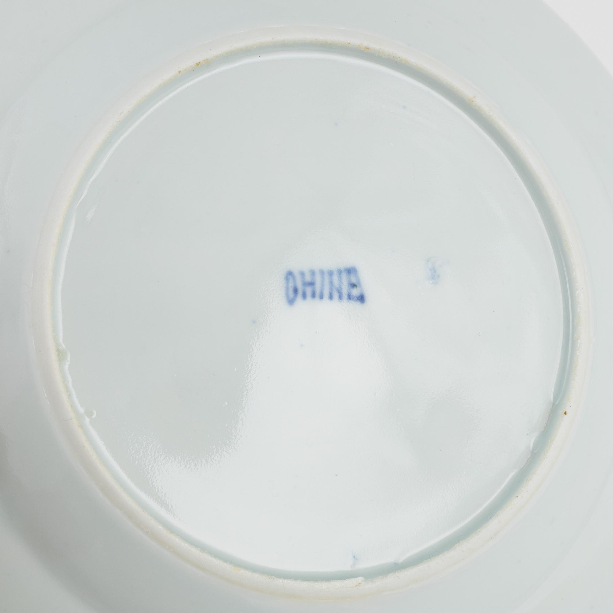 A set of six Chinese blue and white tea cups with saucers and nine plates, Qing dynasty, 19/20th century.