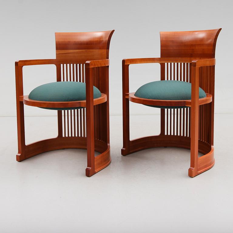 KARMSTOLAR, ett par, "Barell 606", Frank Lloyd Wright, Cassina, Italien, 1986.