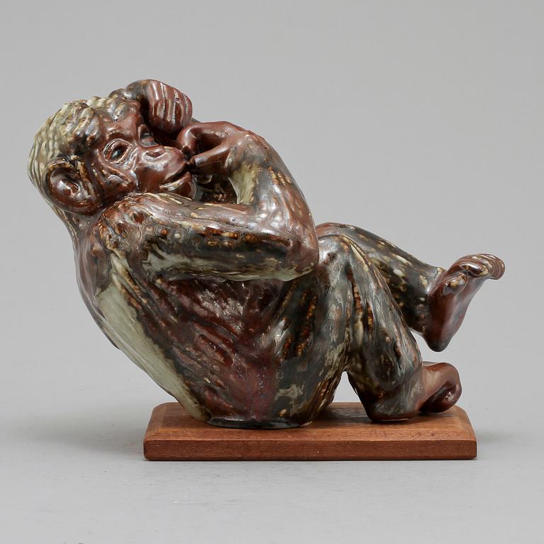 FIGURIN, stengods, Gunnar Nylund, Rörstrand, 1900-tal.