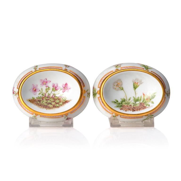 A pair of Royal Copenhagen 'Flora Danica' salts, Denmark, 20th Century.