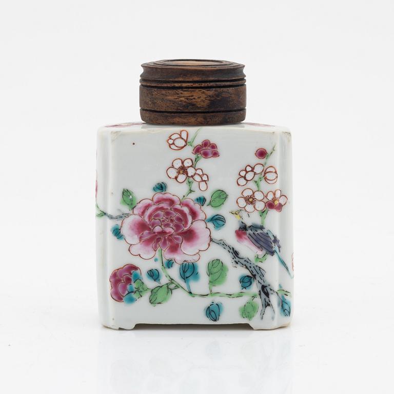 A famille rose tea caddy, Qing dynasty, Qianlong (1736-95).