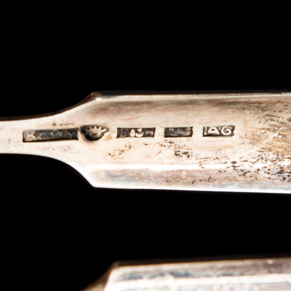 PARTI BESTICK, 44 delar, silver, "Mussla", finska stämplar, 1918-50. Tot vikt 1084,8 g.