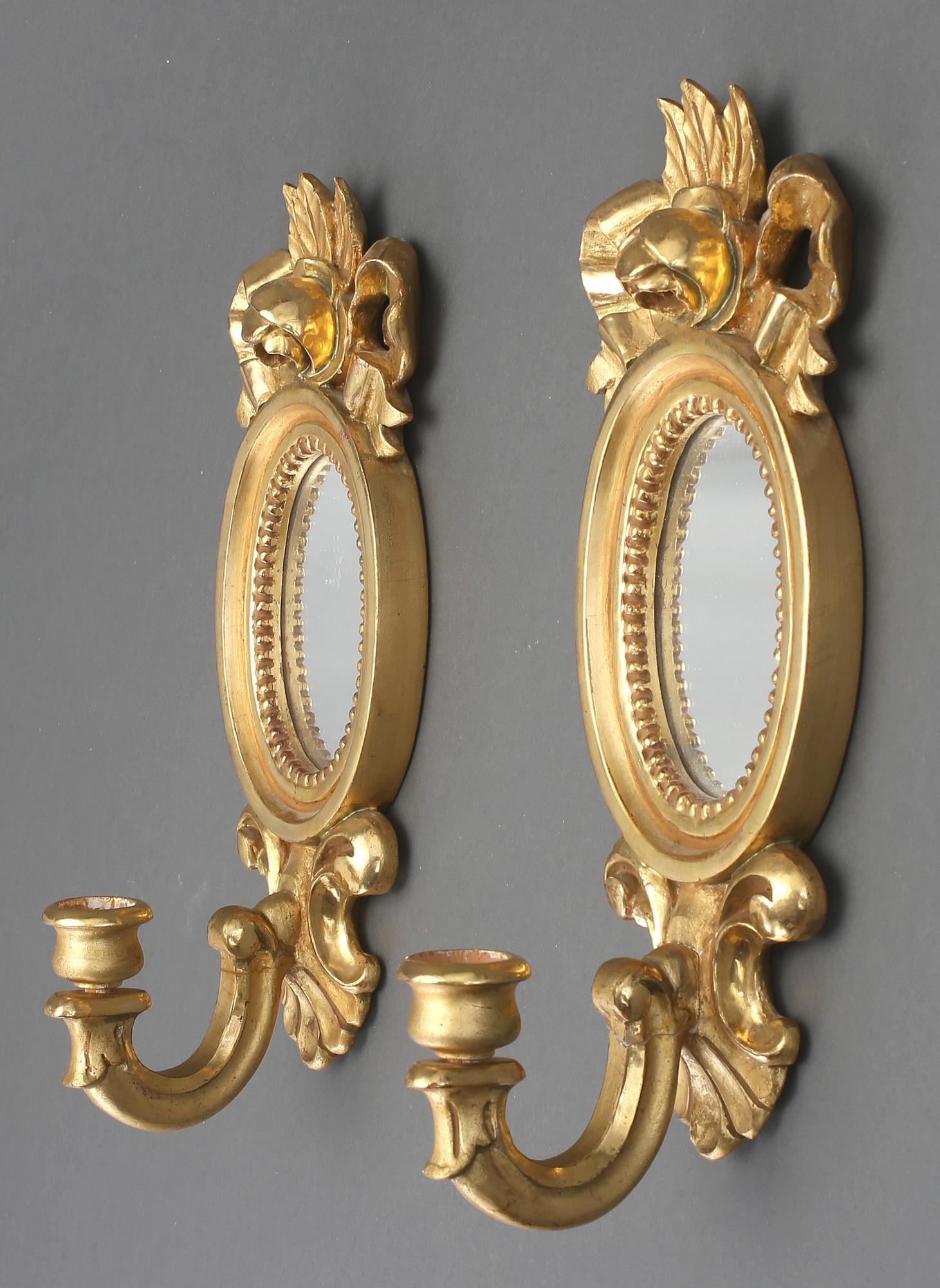 SPEGELLAMPETTER, ett par, gustaviansk stil, 1900-tal.