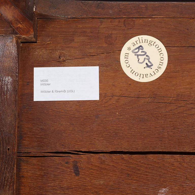 Bord, så kallat "Table en chiffonnière" tillskrivet Roger Vandercruse- Lacroix (1729-1799), Louis XVI.