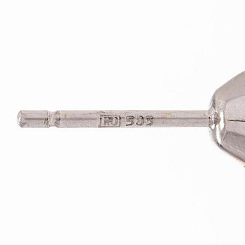 Örhängen, 14K vitguld med briljantslipade diamanter totalt 1.00 ct. Med GIA dossier.