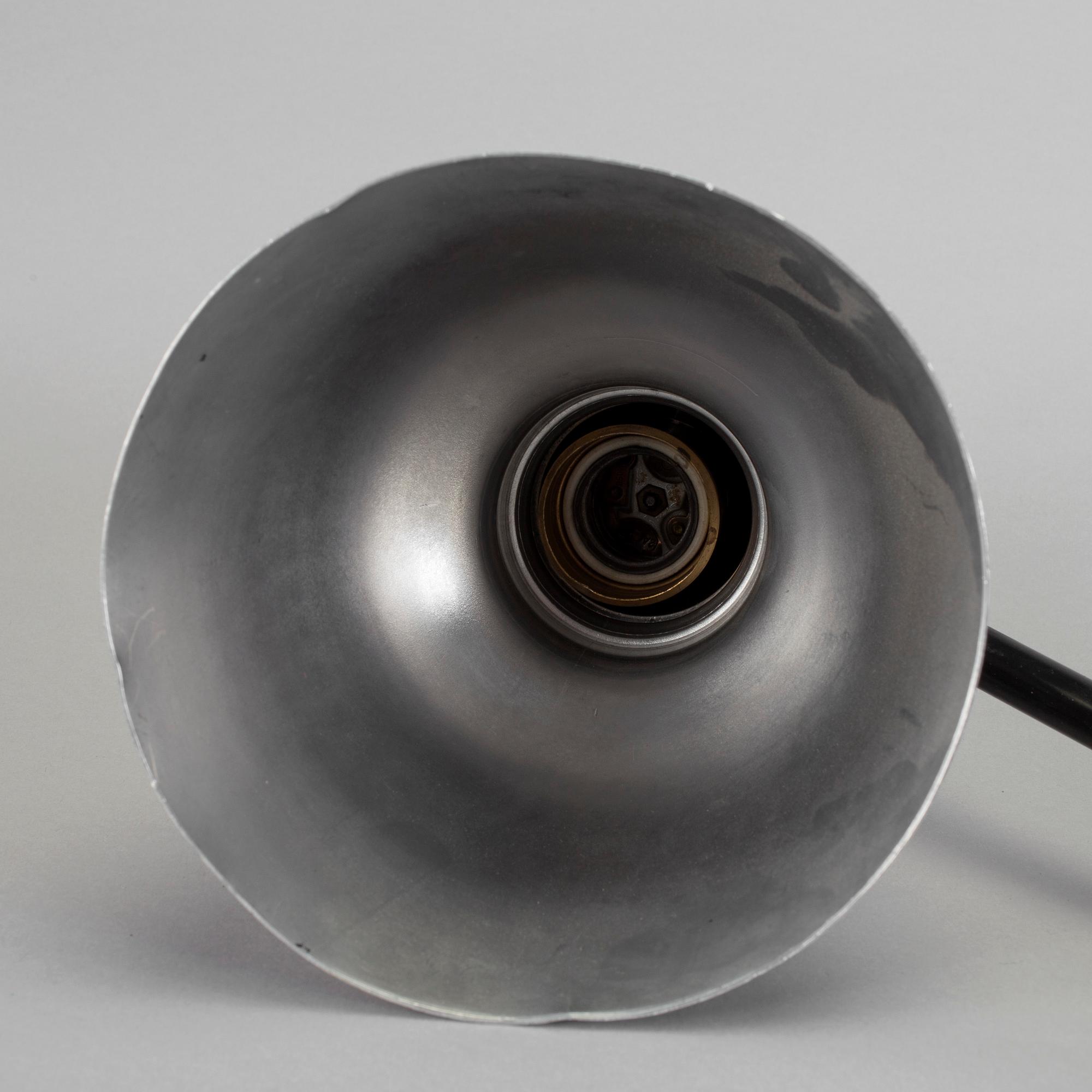 SKRIVBORDSLAMPA. Industri 1900-talets första hälft.