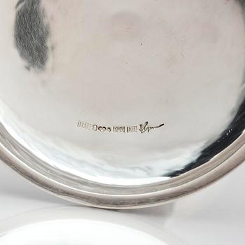 Henrik Ingemansson, a pair of sterling silver and Älvdal porphyry candelsticks, Ingemansson's Smithy, Stockholm, 2002.