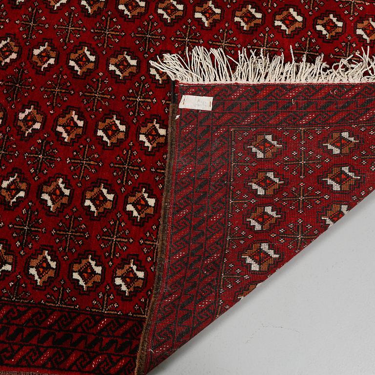 MATTA, Turkmen, 1900-talets andra hälft, 182 x 104 cm.