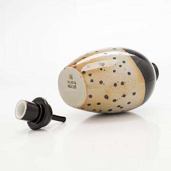 Inkeri Leivo, flaska med propp, keramik, Pro Arte -96, Arabia.