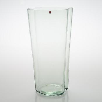 Alvar Aalto, vas,  signerad Alvar Aalto 100 1998 Iittala 1528/1998.