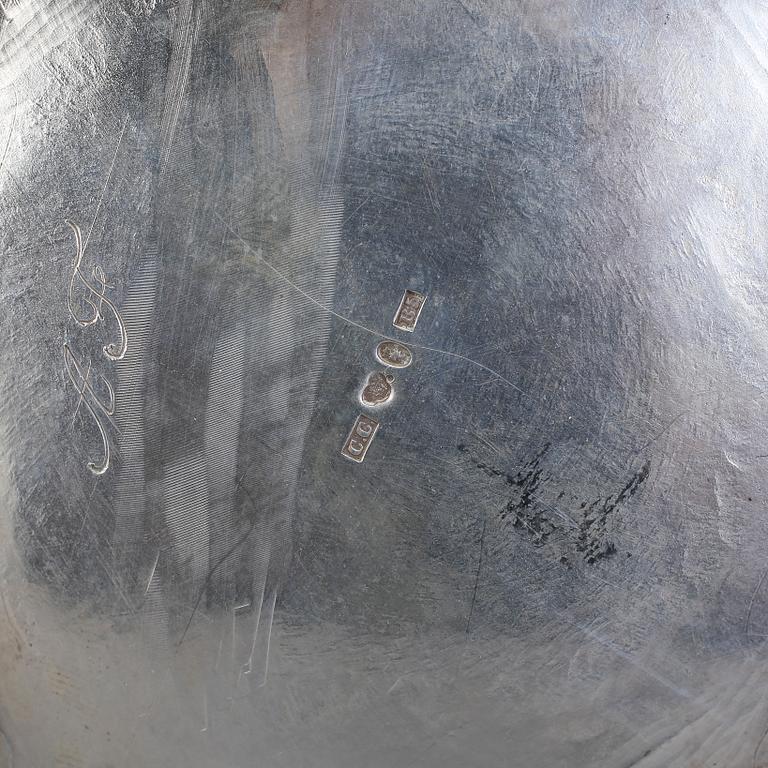 KAFFEKANNA, silver, nyrokoko, Stockholm, 1855. Vikt ca 1035 gram.