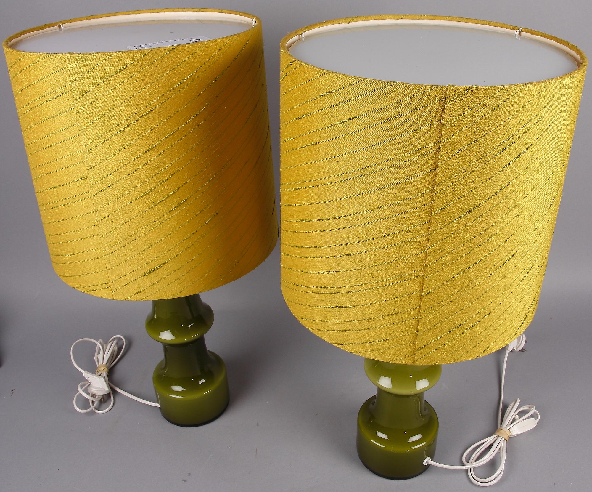BORDSARMATURER, ett par, glas, 1970-tal.