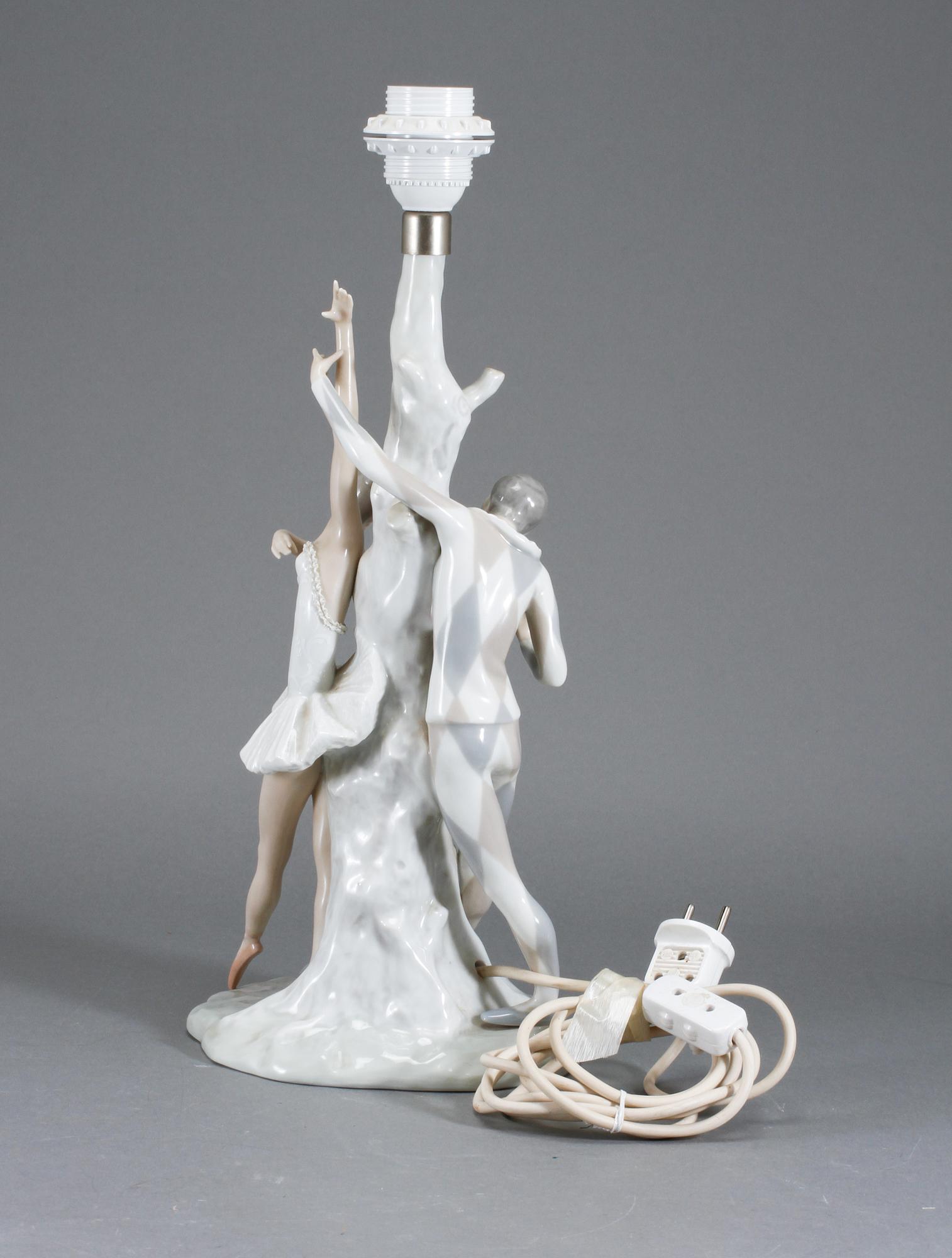 BORDSLAMPA, porslin, Lladro, 1900-talets andra hälft.