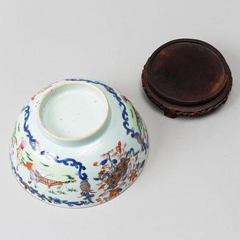 A group of four porcelain objects, Ming and Qing dynasty.