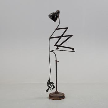 GOLVLAMPA, industri, 1900-talets mitt.