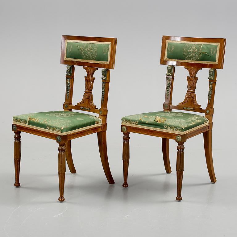 STOLAR, ett par, empirestil. Omkring 1900.