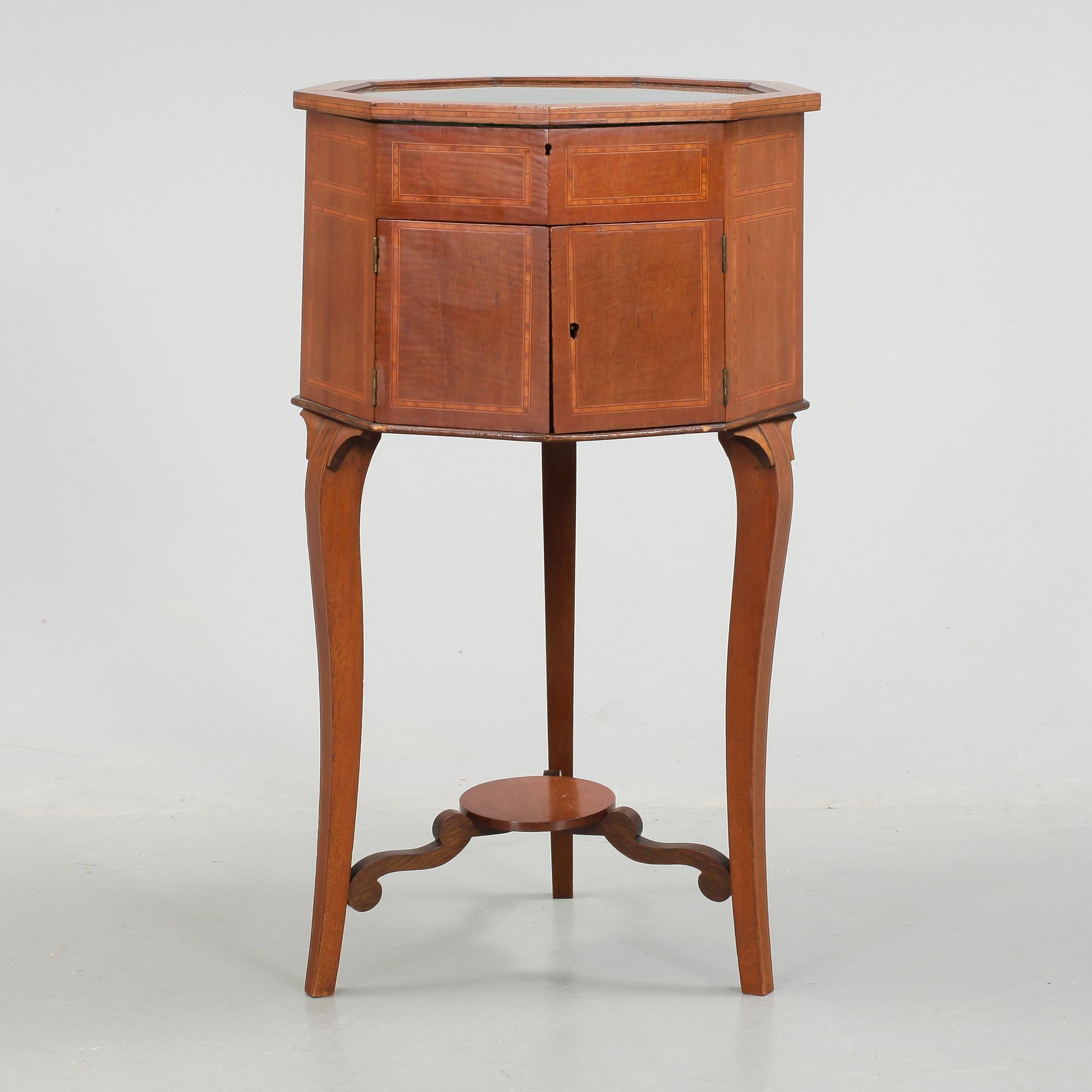 MONTERBORD, 1900-tal.
