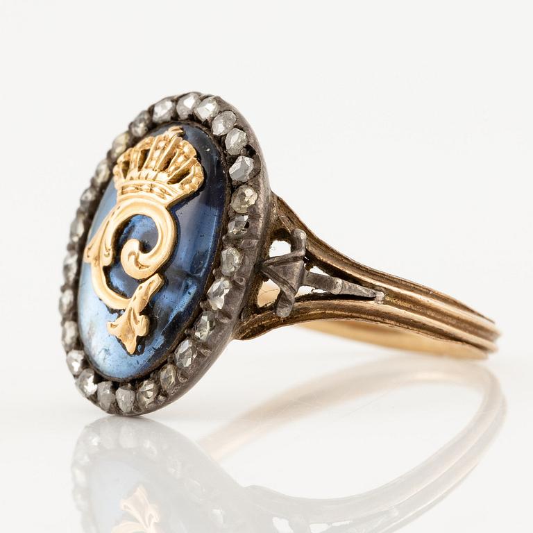 Presentation ring, King Gustav III, gold, silver, rose-cut diamonds, glass.