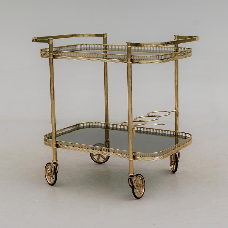 SERVERINGSVAGN, 1900-talets andra hälft.