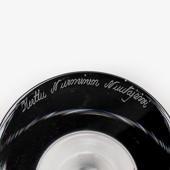 Kerttu Nurminen, a 'Lago' vase, signed Kerttu Nurminen Nuutajärvi.