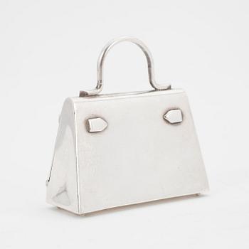 HERMÈS, a sterlingsilver pillcase.
