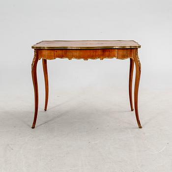 Damskrivbord, Louis XV-stil 1900-talets första hälft.