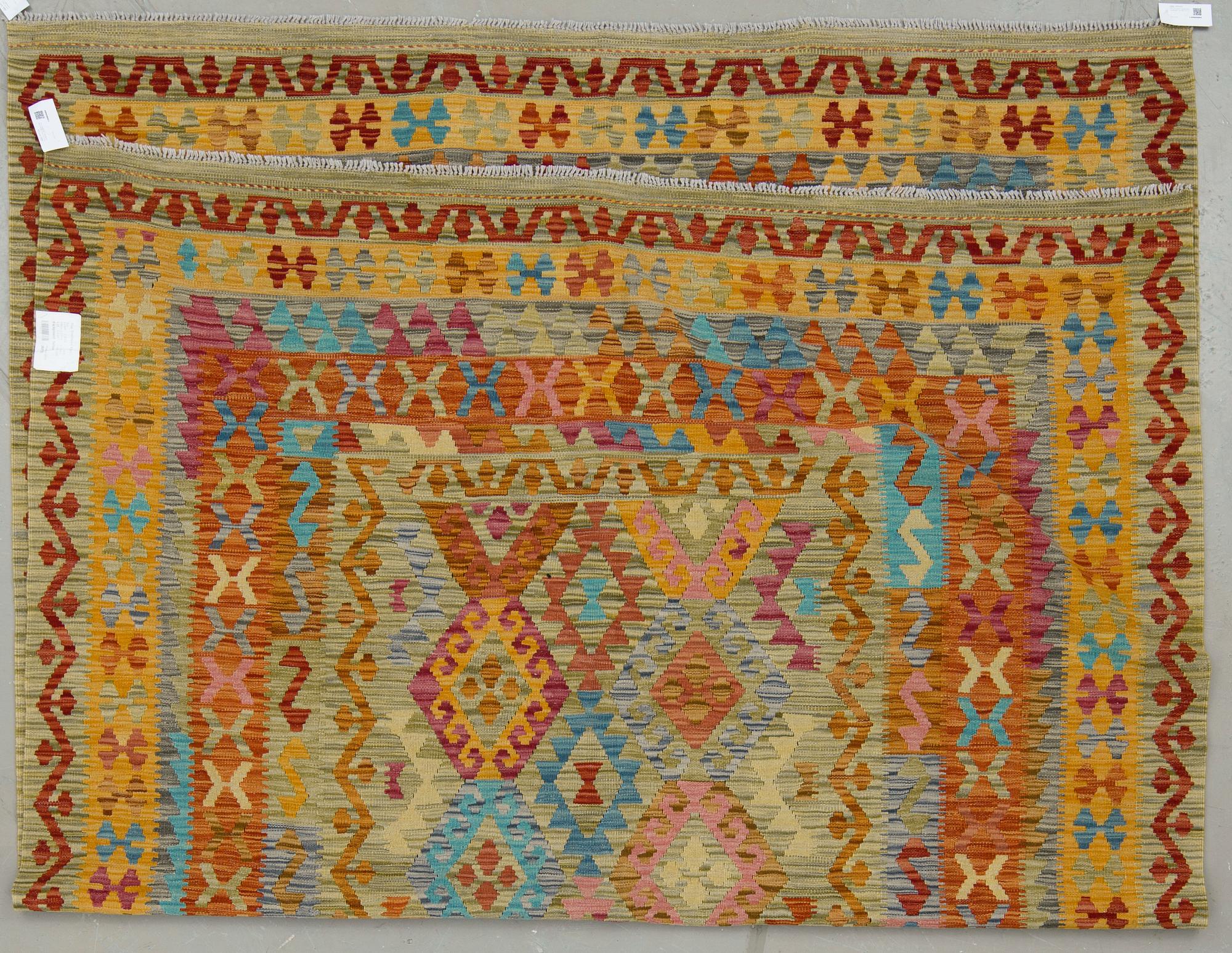 MATTA, Kelim Uzbek med växtfärger. Ca 290x211 cm.