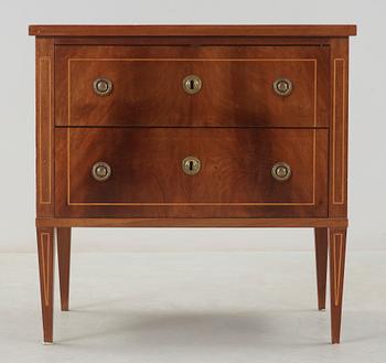 BYRÅ, sengustaviansk stil, omkring 18/1900-tal.