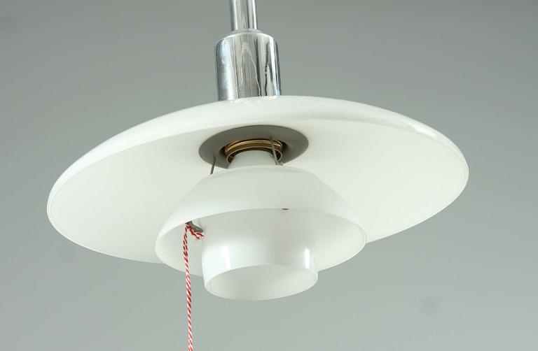 TAKLAMPA, 3/2 PH Pendeln. Design Poul Henningsen för Louis Poulsen. Danmark.