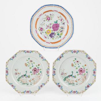 A group of three famille rose dinner plates, Qing dynasty, Qianlong (1736-95).