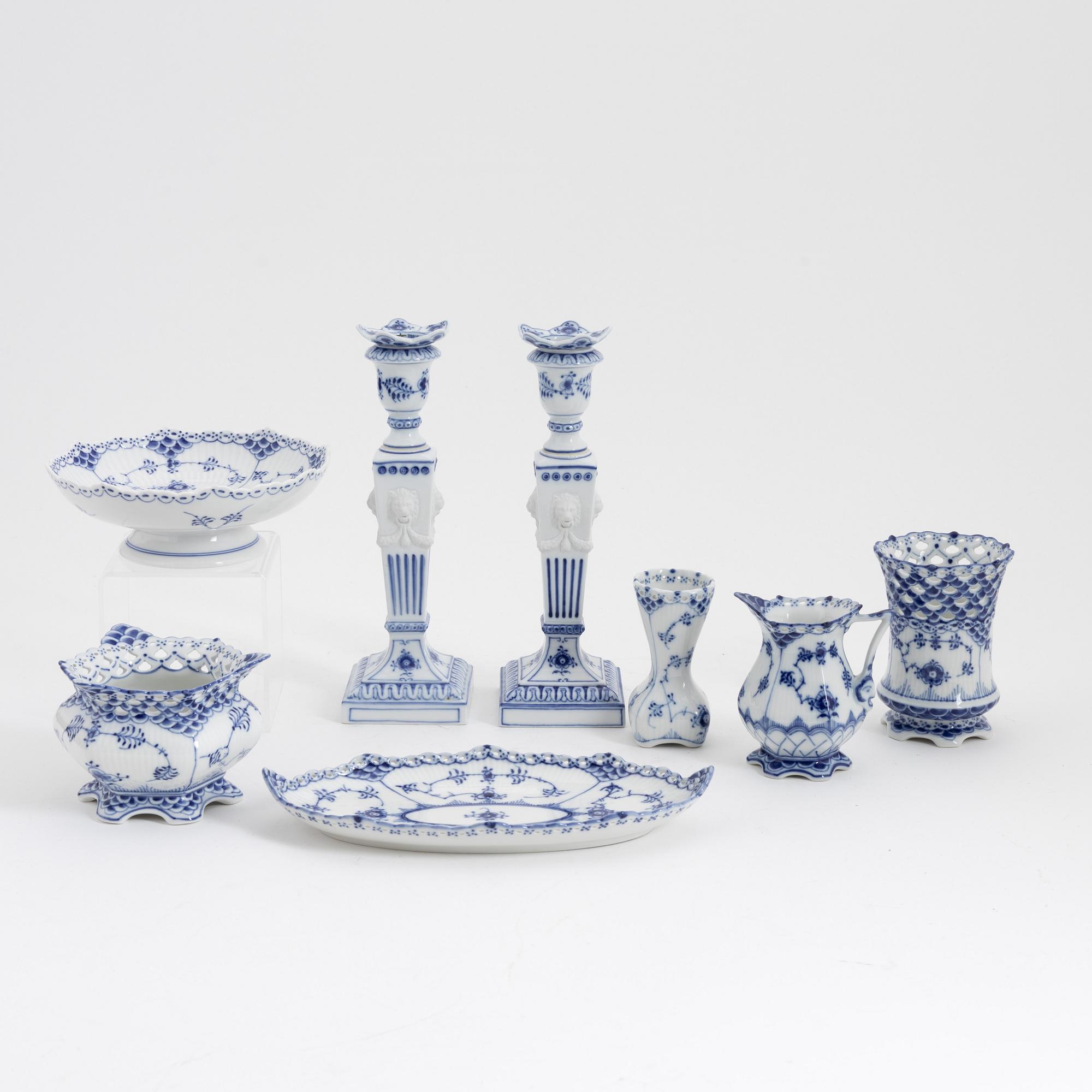 Royal Copenhagen, an eight-piece 'Musselmalet' porcelain suite, Denmark, 20th Century.