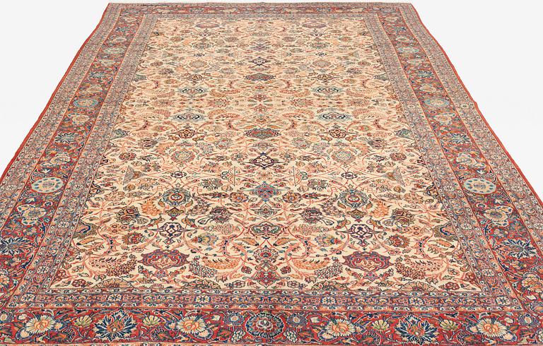 A carpet, semi-antique, Kashan so called Dabir, cork wool, ca 460 x 250 cm.