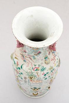 GOLVVAS, porslin, Kina, 1800-tal.