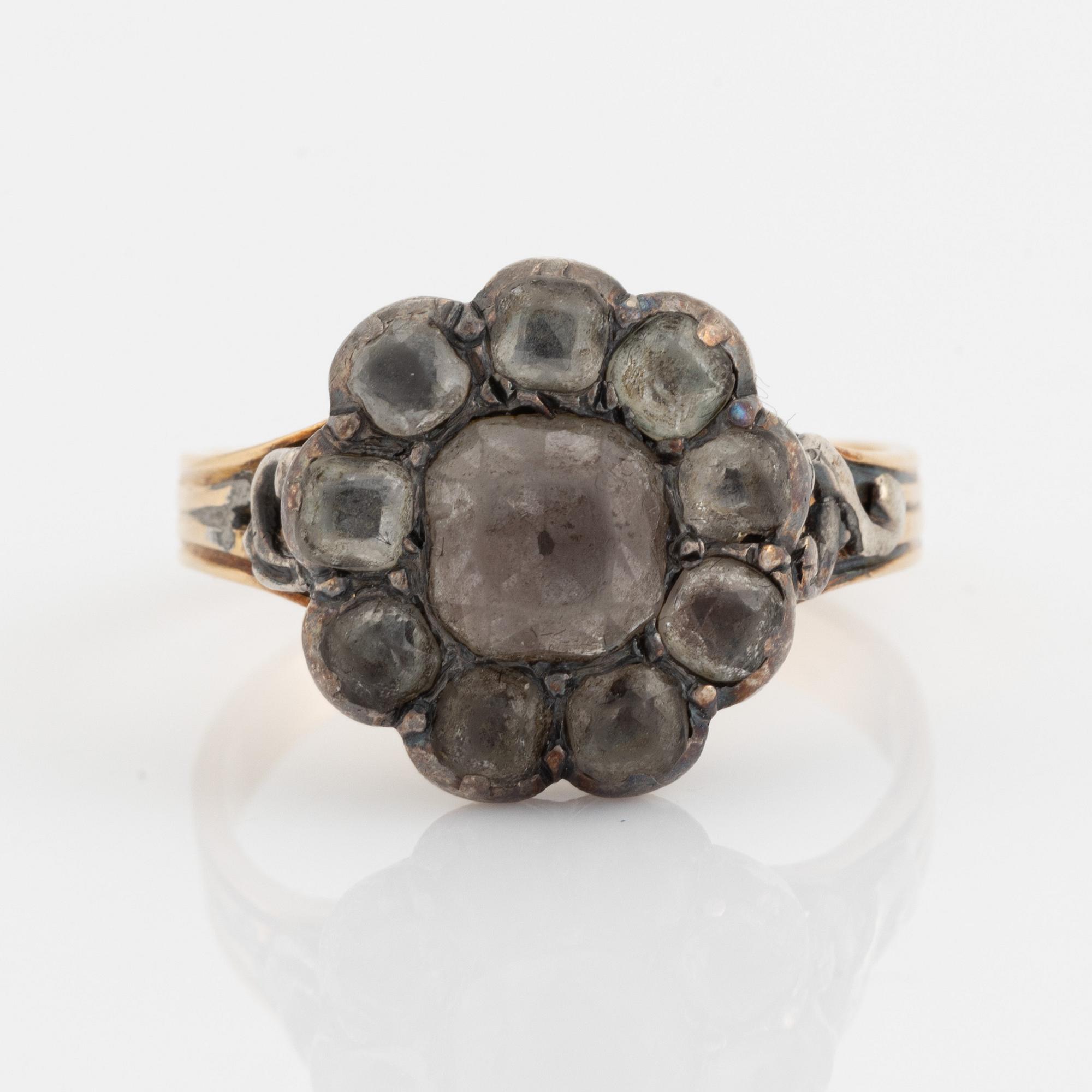 Paste stone ring.