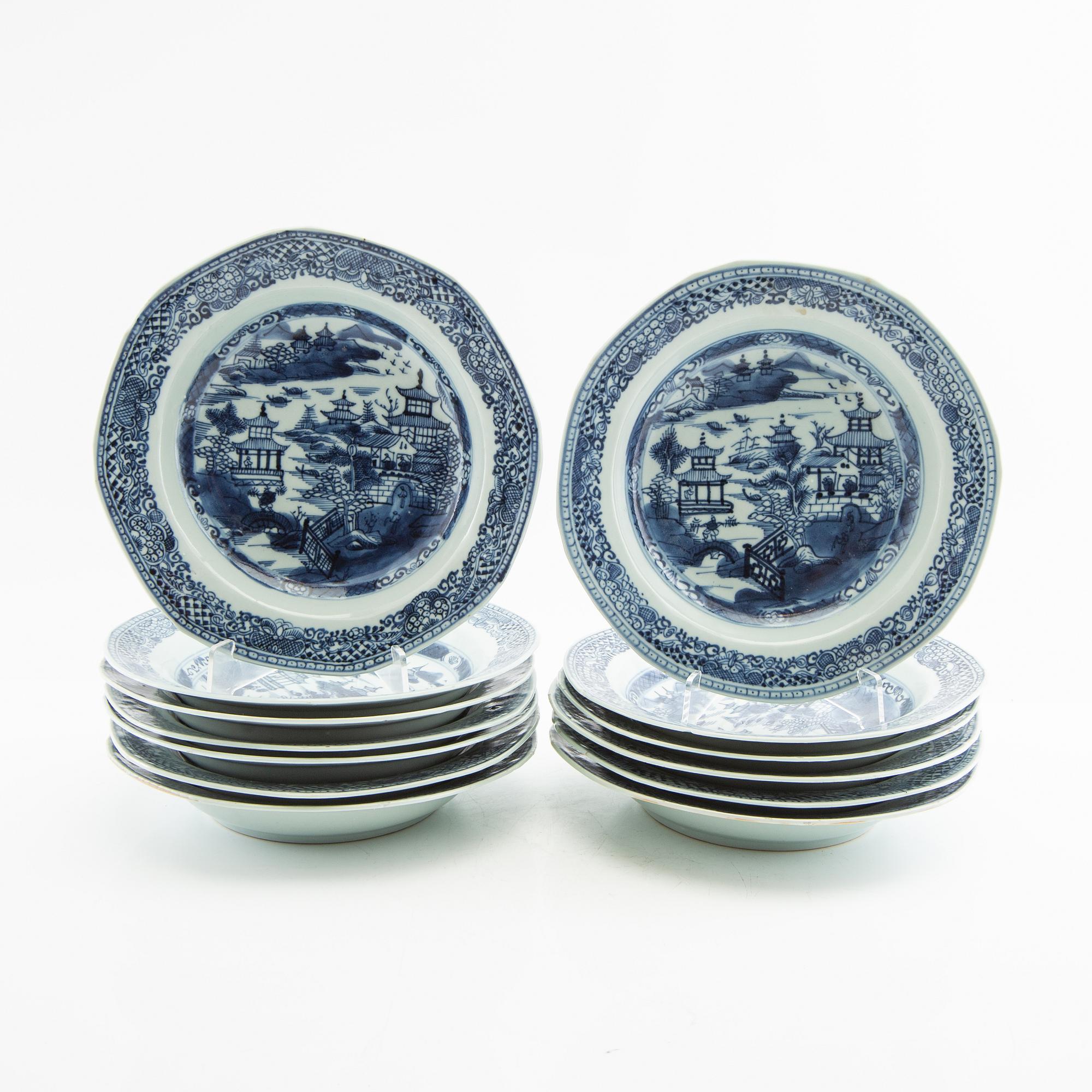 Deep plates 13 pcs. China, circa 1800 porcelain.