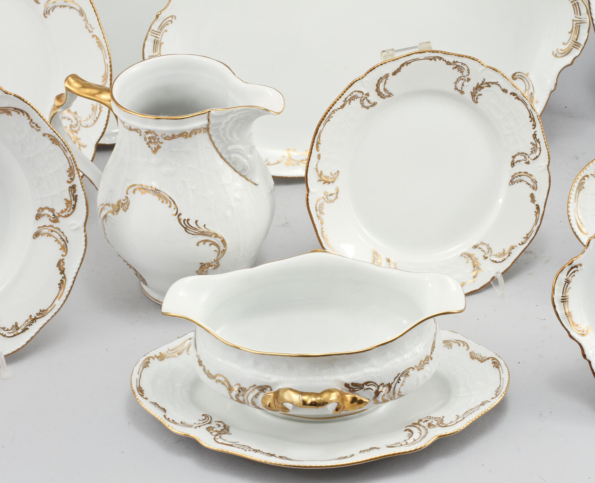 SERVISDELAR, 58 st, porslin, "Sanssouci", Rosenthal, 1900-tal.