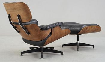 A Charles & Ray Eames 'Lounge Chair and Ottoman', Herman Miller, USA 1970's.