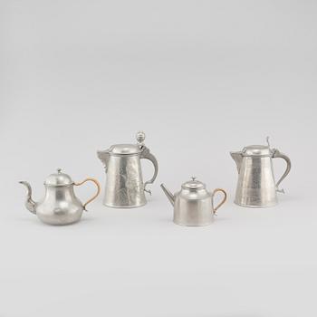 Two tankards and two pots in pewter, i a by Pehr Henrik Lundén in Lidköping, 19th century.