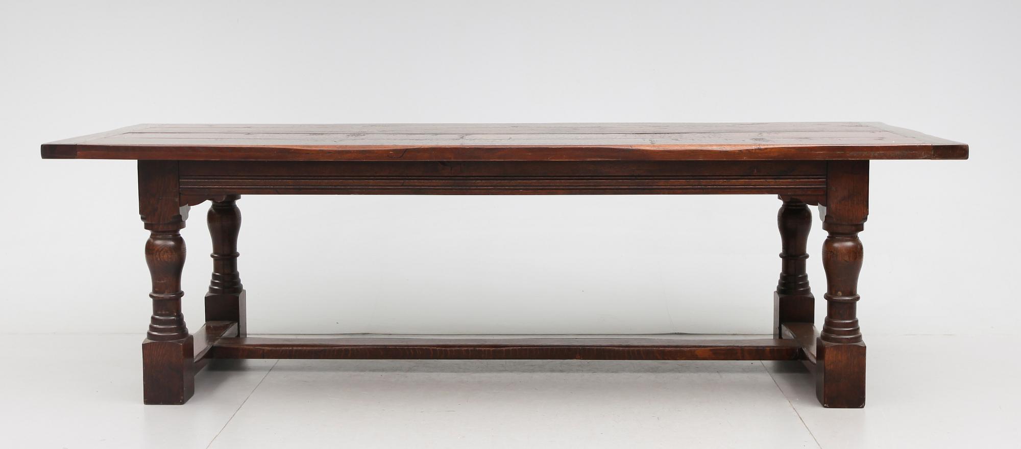 BORD, barockstil, England, 1900-talets första hälft.