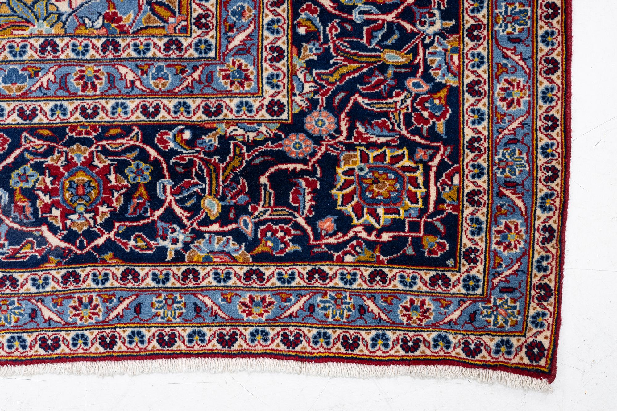 A Keshan carpet, c. 384 x 300 cm.