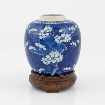 A Chinese blue and white jar, 20th century.